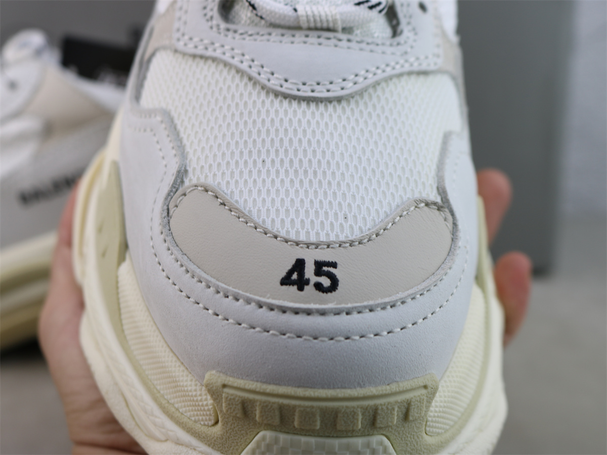 G5 Batch Balenciaga Triple S In White 524036W2CA19000